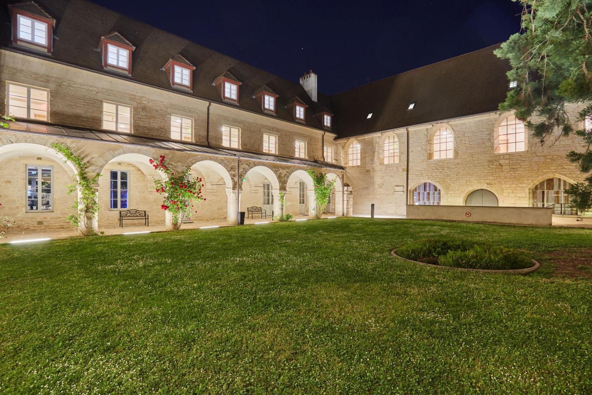 Aparthotel Odalys - Centre 4*
